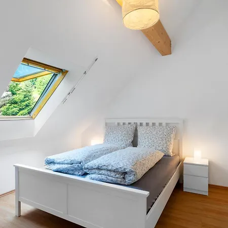 Am Hirschfelsen Apartment *
